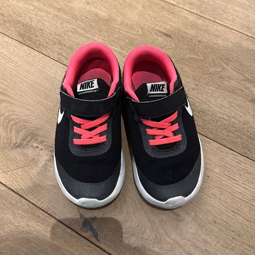 Girls Nike shoes
